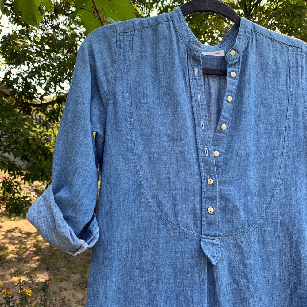 Rare sold out Imogene + Willie chambray dress!